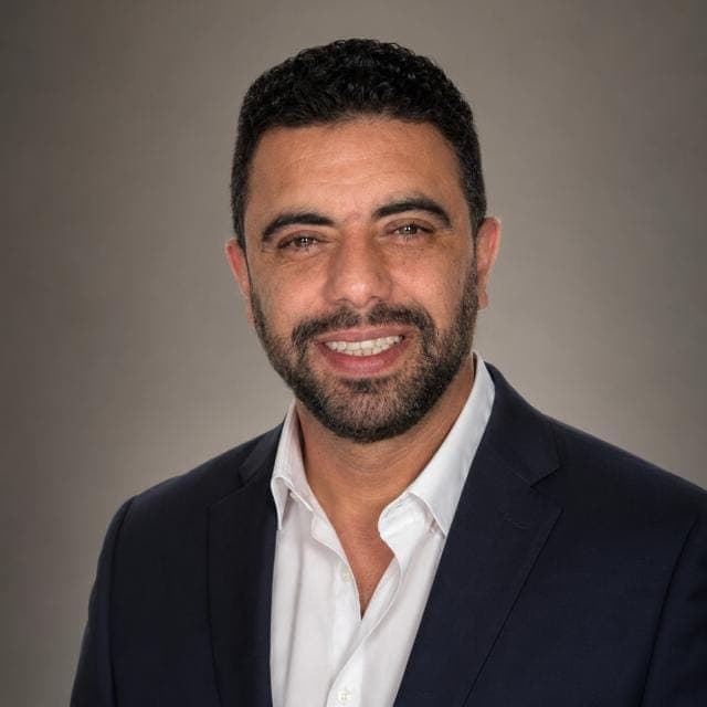 Mohamed Abu Khadra — Founder & Managing Consultant